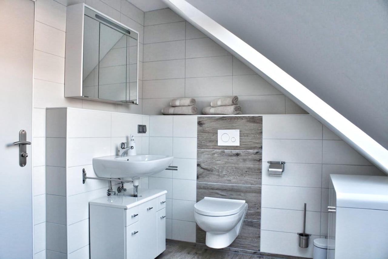 Nordsee Anker Unsere Moderne 87 Qm Ferienwohnung Mit Zwei Schlafzimmer In Norden Ortsteil Ostermarsch Esterno foto