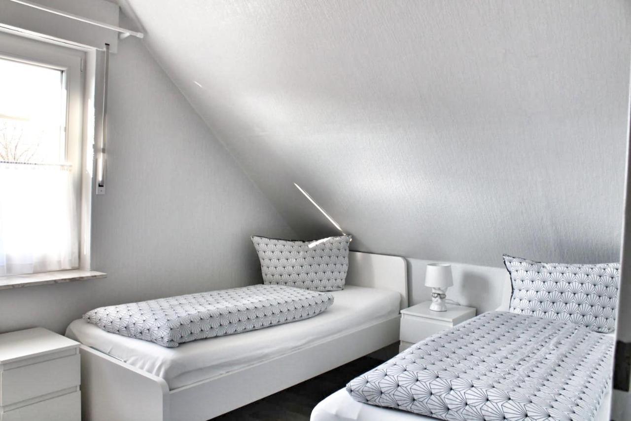 Nordsee Anker Unsere Moderne 87 Qm Ferienwohnung Mit Zwei Schlafzimmer In Norden Ortsteil Ostermarsch Esterno foto